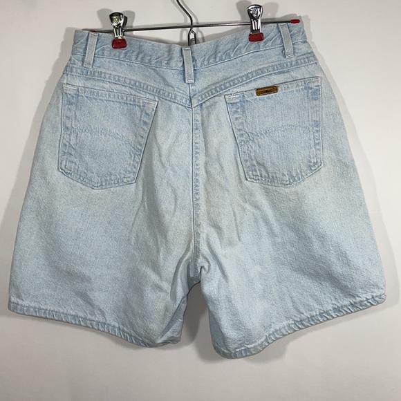 Vintage Chic Jeans High Waisted Light Denim Shorts - Picture 3 of 5